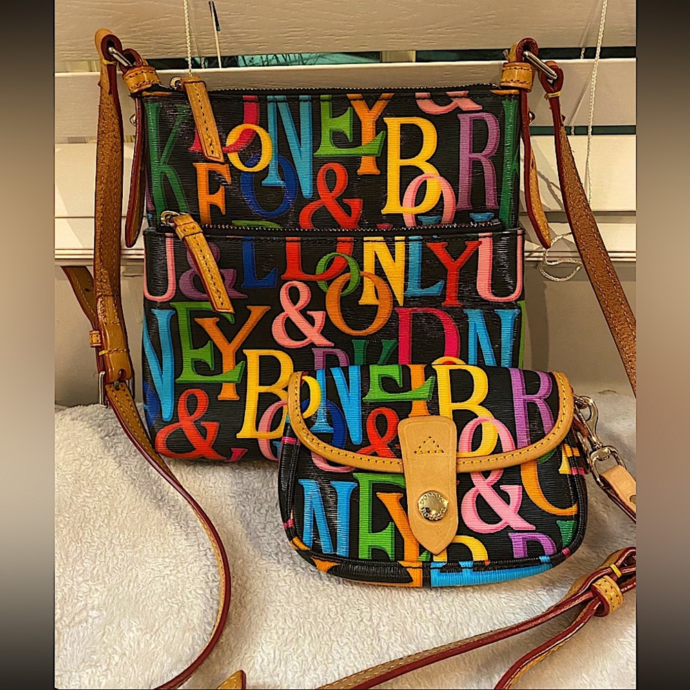 Dooney and Bourke White Retro Grafica crossbody and wristlet